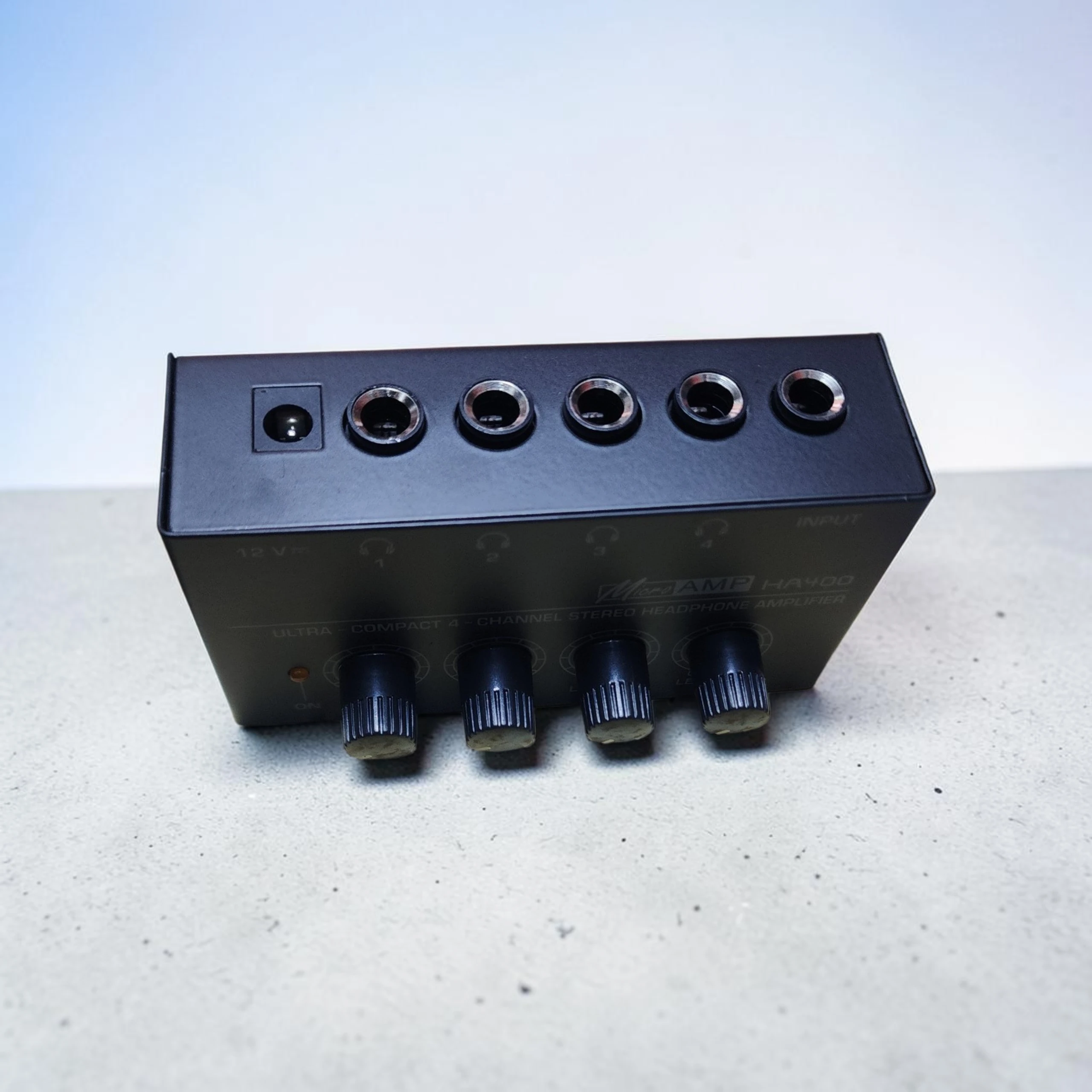 Behringer HA400 4-Channel Headphone Amplifier | Studio