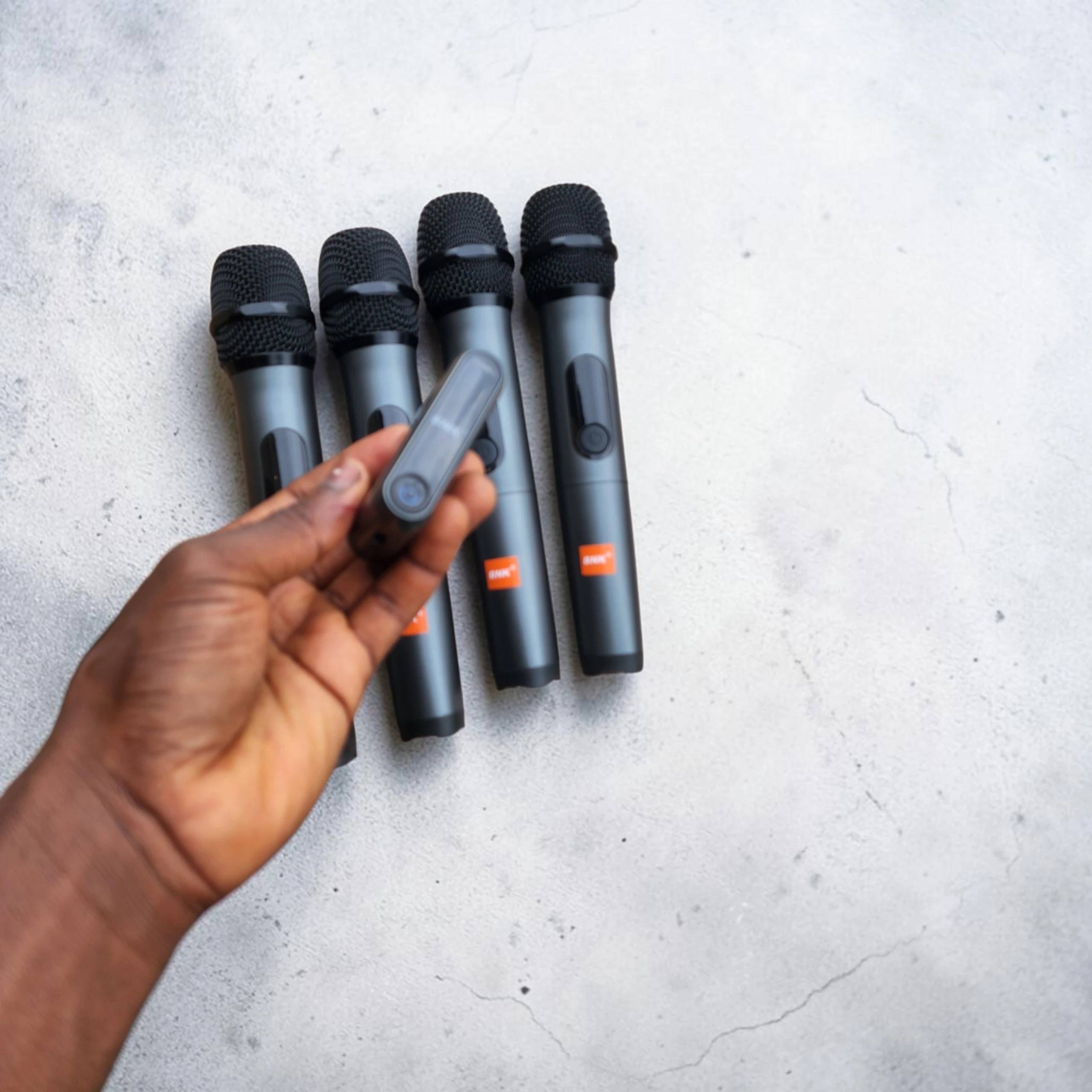 Bnk G77 4 in 1 wireless microphone