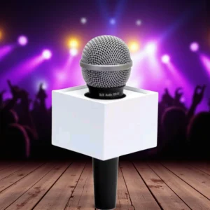 Dvn square mic flag white
