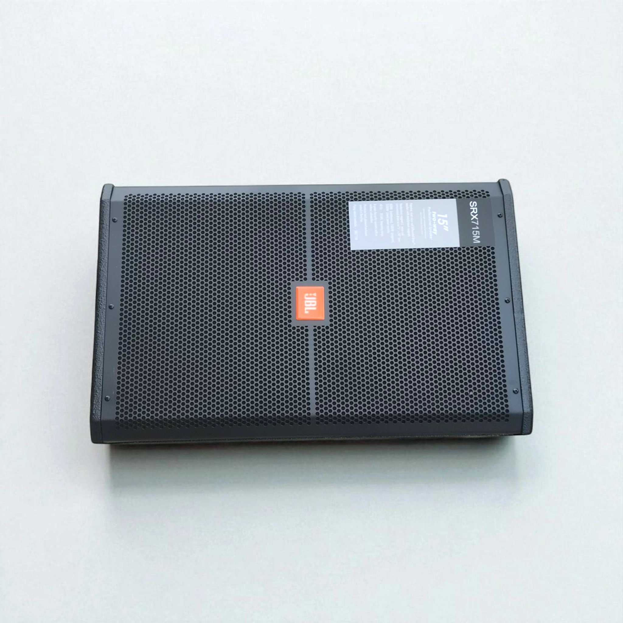 JBL SRX 715m