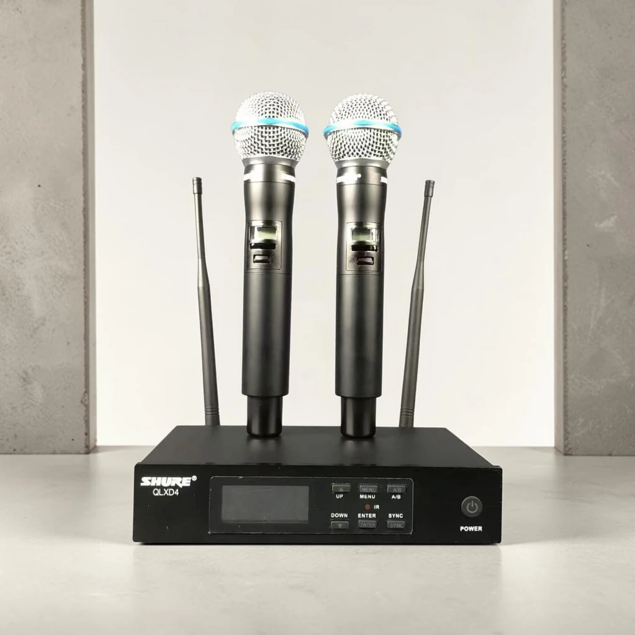 Shure QLXD4 Dual Wireless Microphone