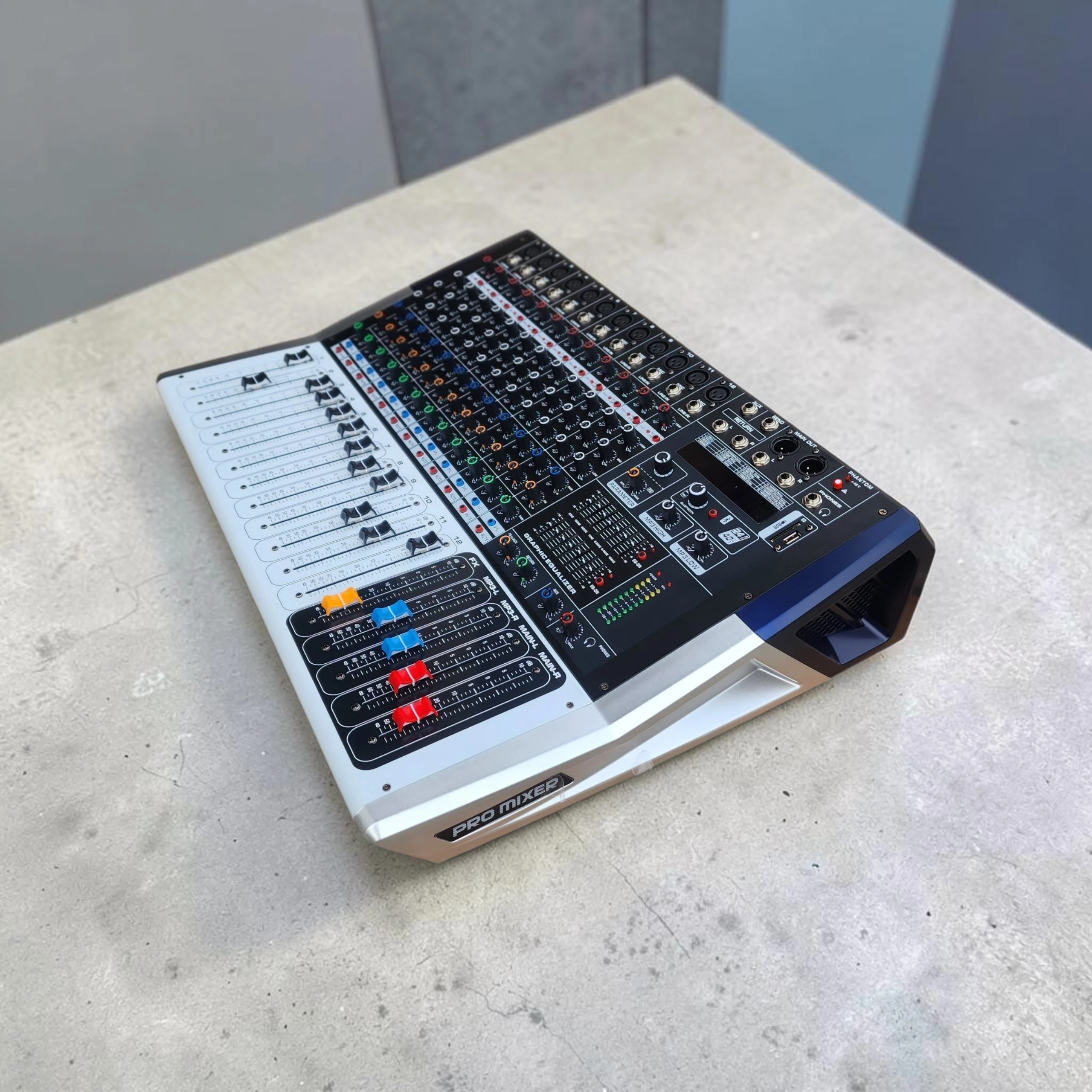 Yamaha phy 12 channels powered mixer