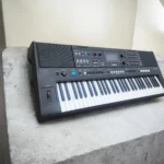 Yamaha PSR E483 keyboard