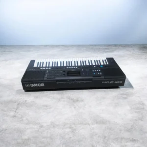 Yamaha PSR E483 keyboard
